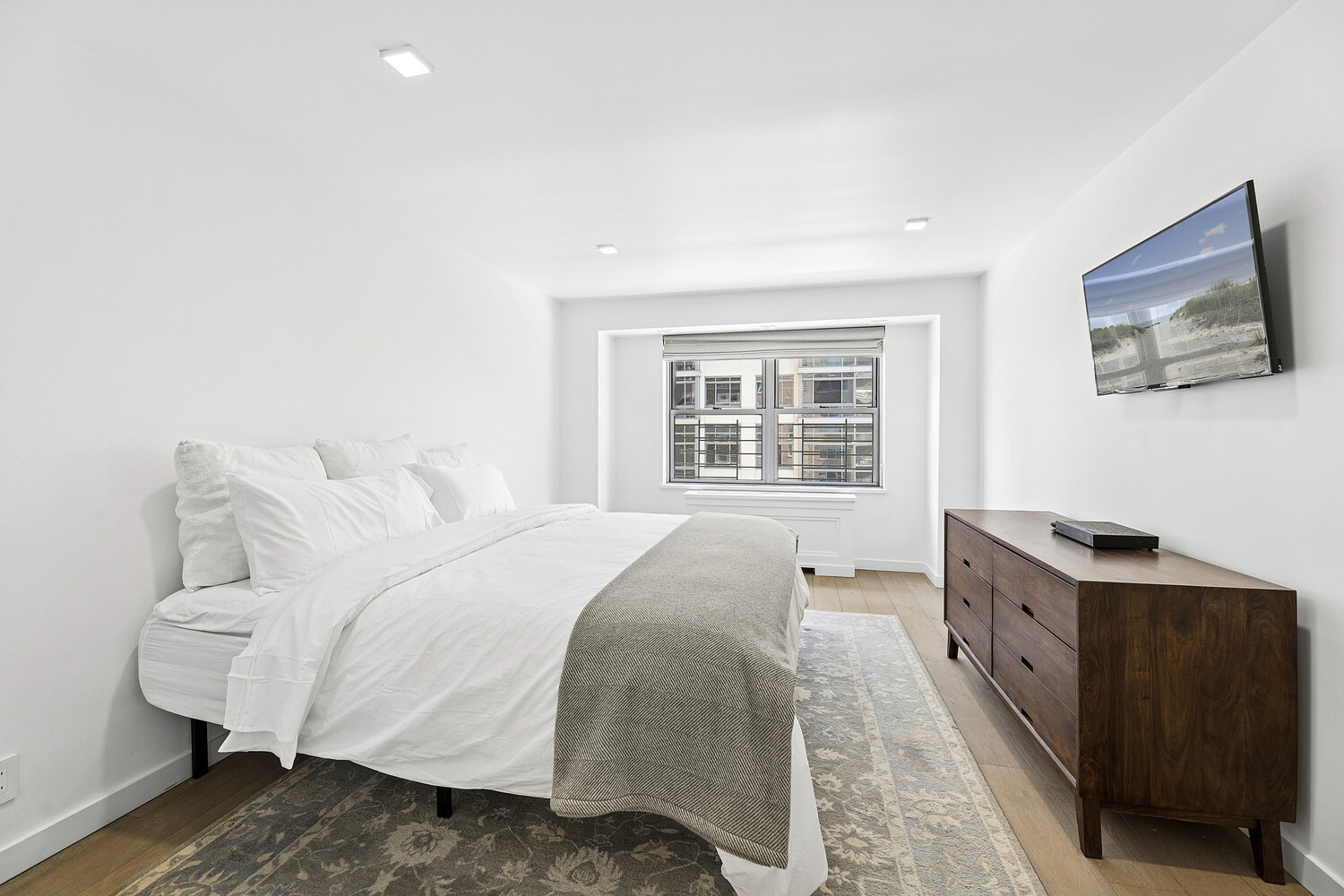 360 East 72nd Street B610 Upper East Side New York NY 10021