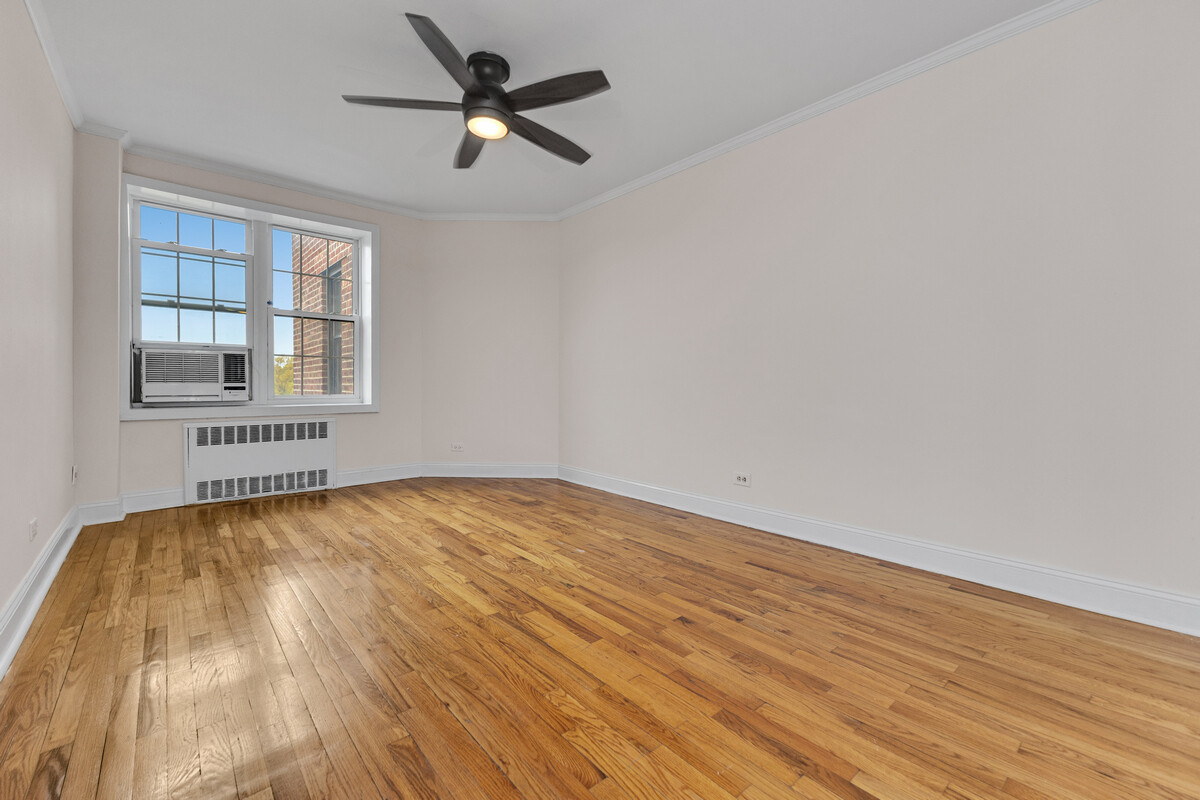139-09 84th Drive 605 Briarwood Queens NY 11435