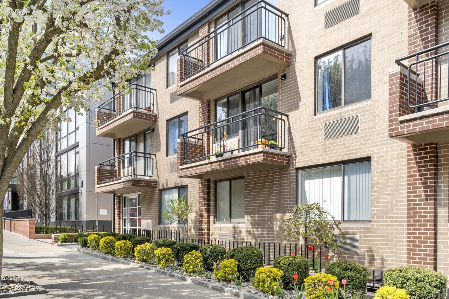 423 95th Street 1A Fort Hamilton Brooklyn NY 11209