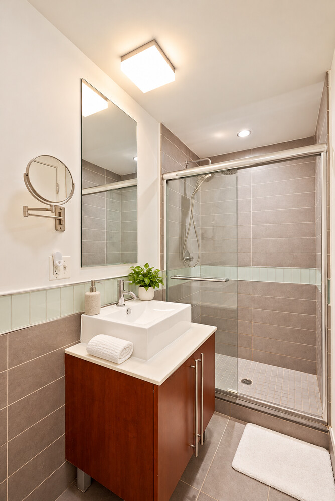 100 Maspeth Avenue 6H East Williamsburg Brooklyn NY 11211