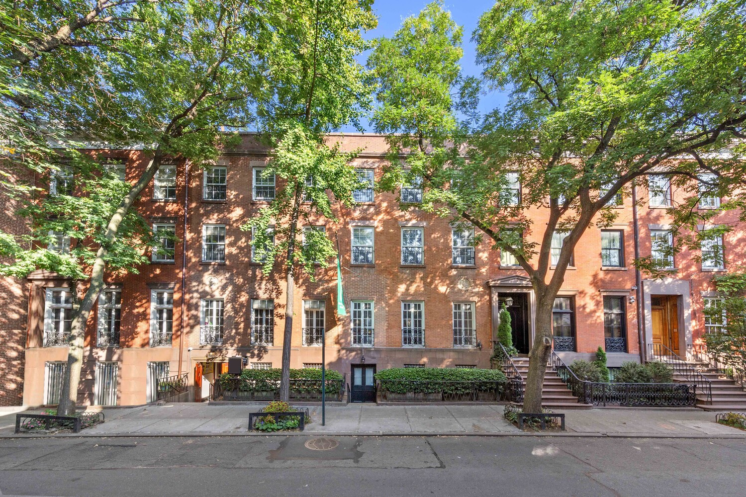 44-46 Barrow Street W. Greenwich Village New York NY 10014