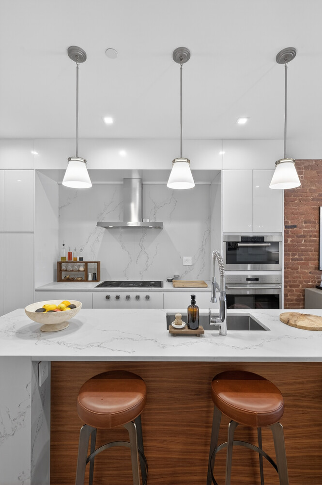 17 East 17th Street 2FL Flatiron District New York NY 10003