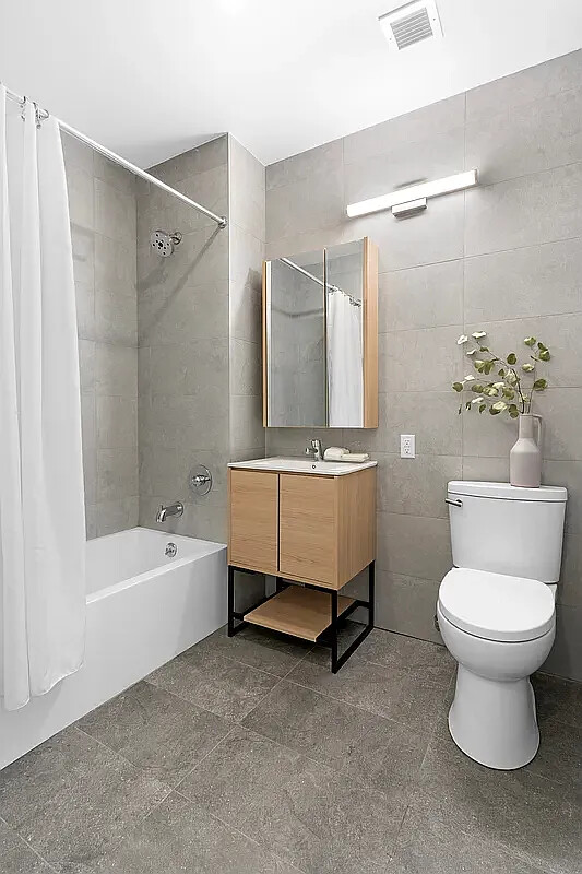4-34 26th Avenue 410 Astoria Queens NY 11102