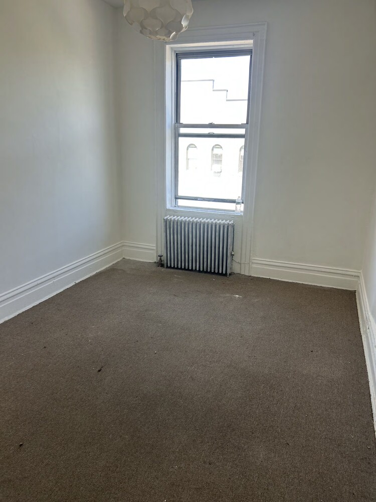 31-47 Steinway Street Astoria Queens NY 11103