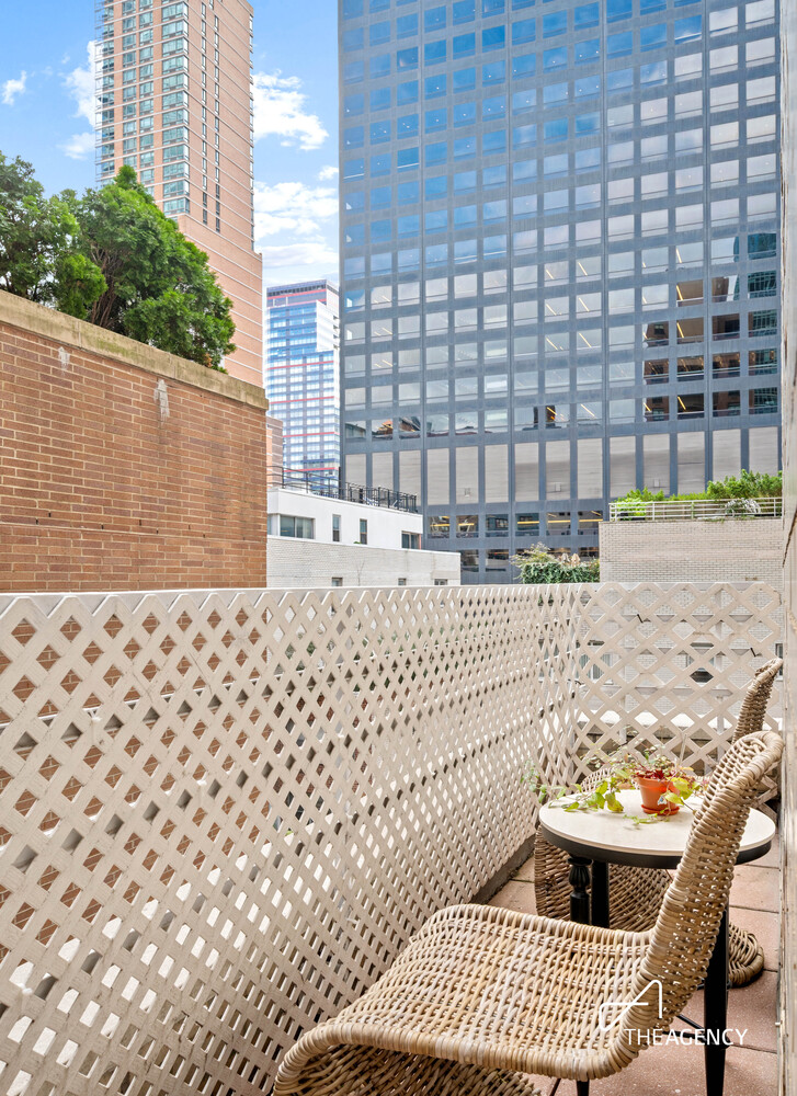200 East 57th Street 12D Turtle Bay New York NY 10022