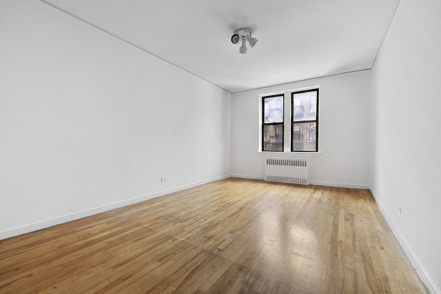 305 West 18th Street 4A Chelsea New York NY 10011