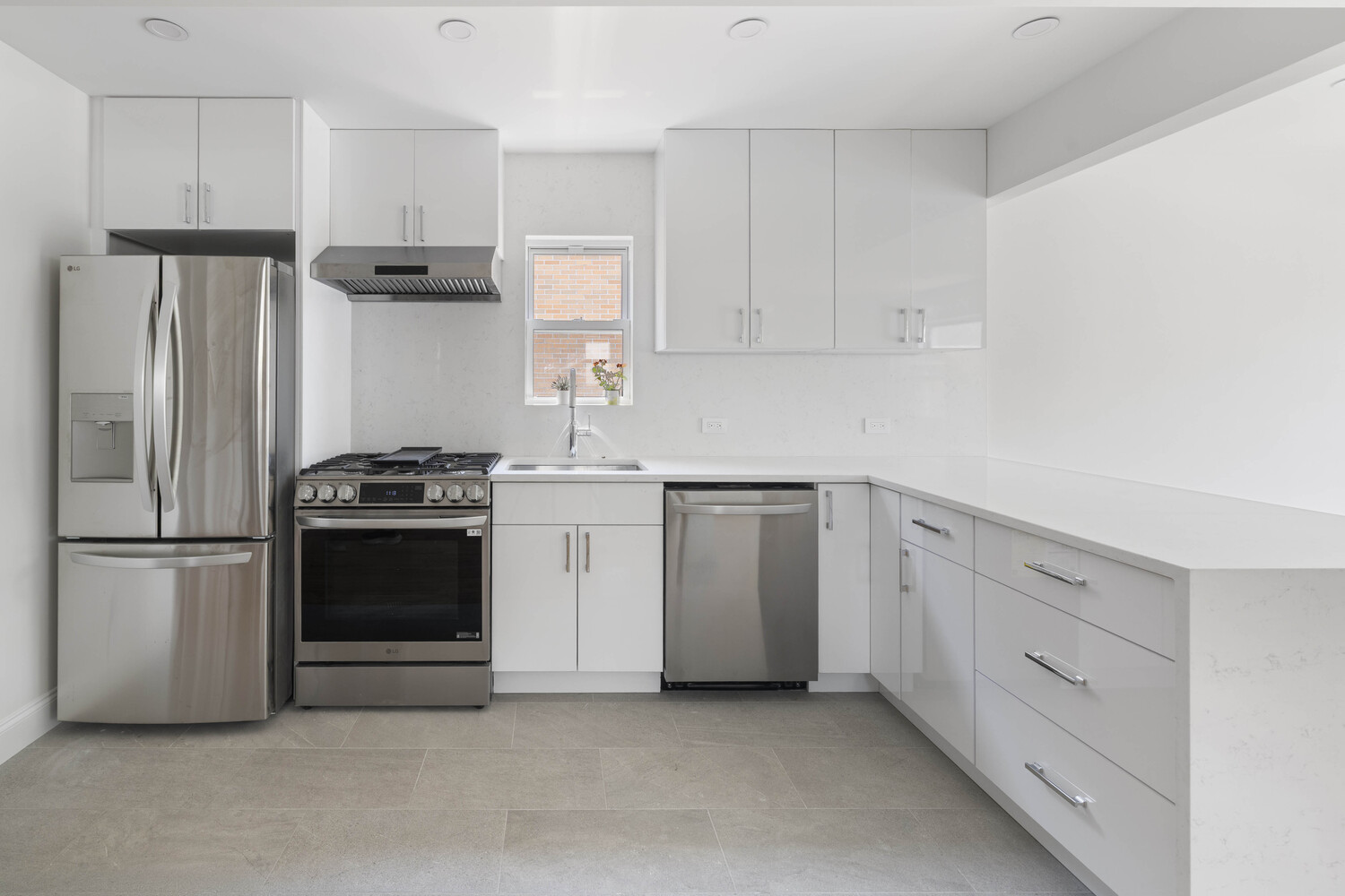58-28 84th Street 2 Middle Village Queens NY 11379
