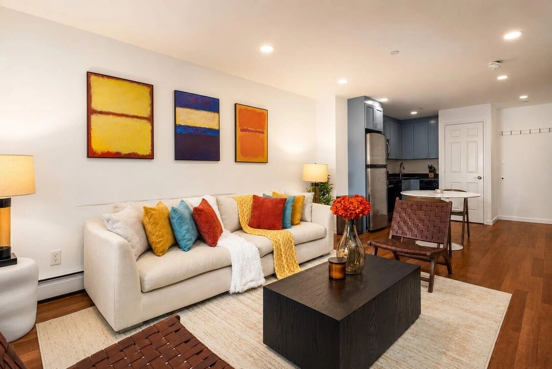 15 Saint Marks Place 6AB E. Greenwich Village New York NY 10003