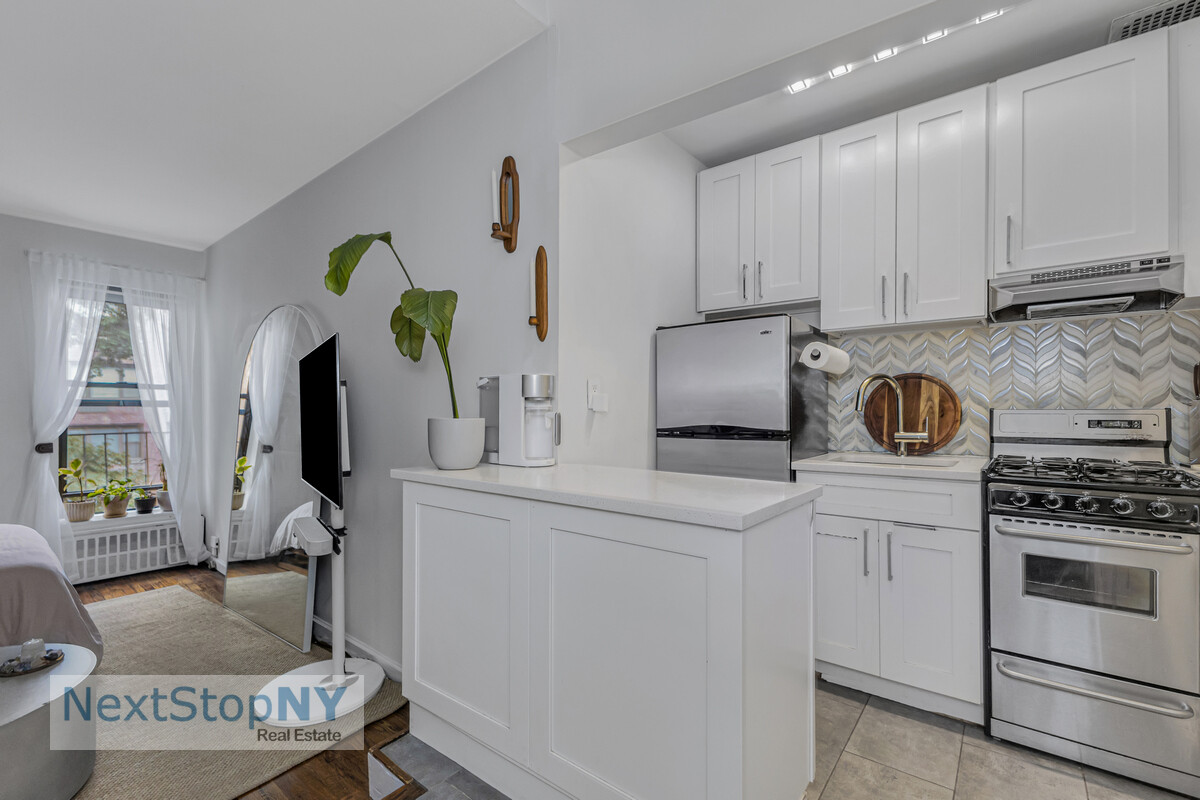 425 East 78th Street 4D Upper East Side New York NY 10075