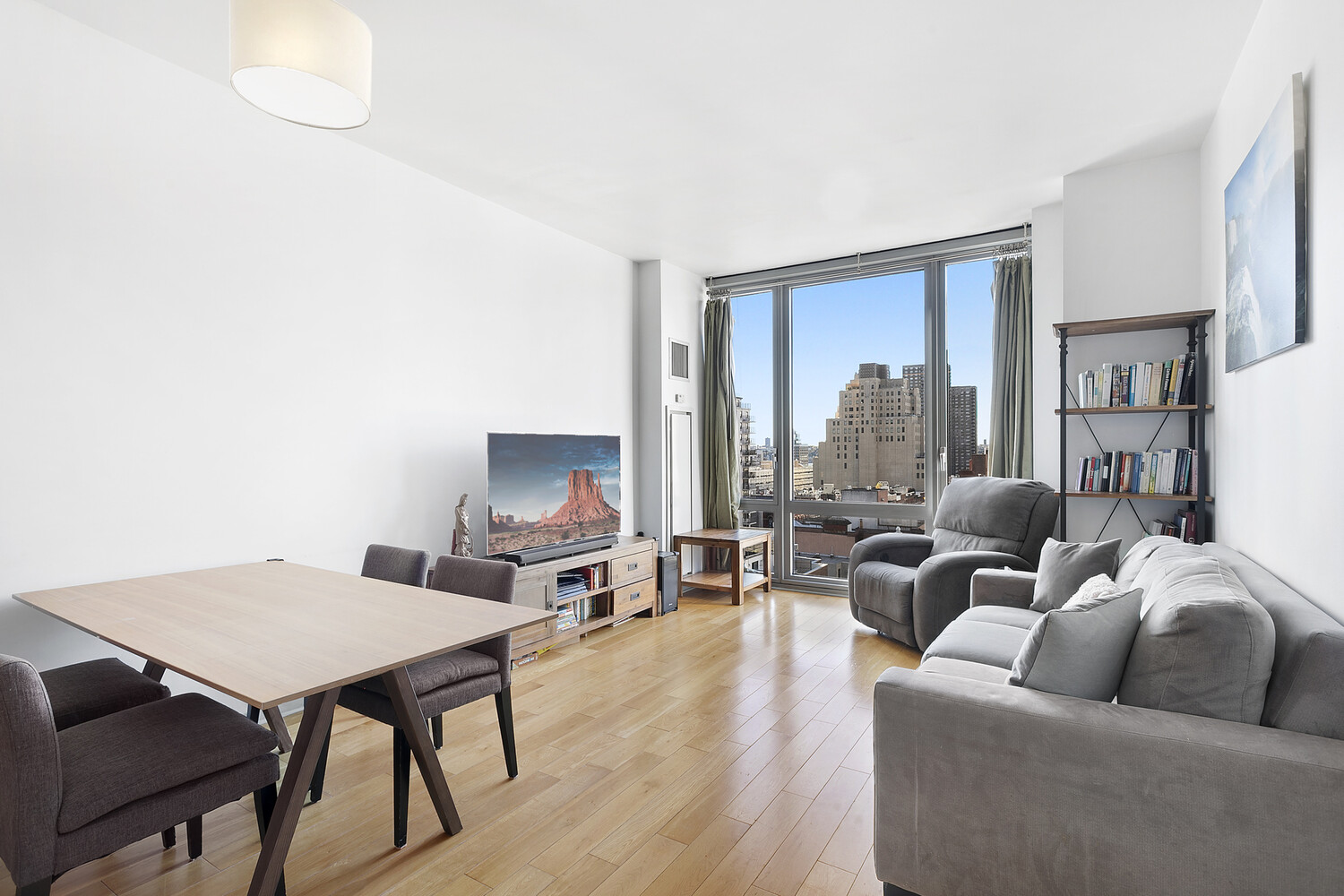 310 West 52nd Street 11D Clinton New York NY 10019