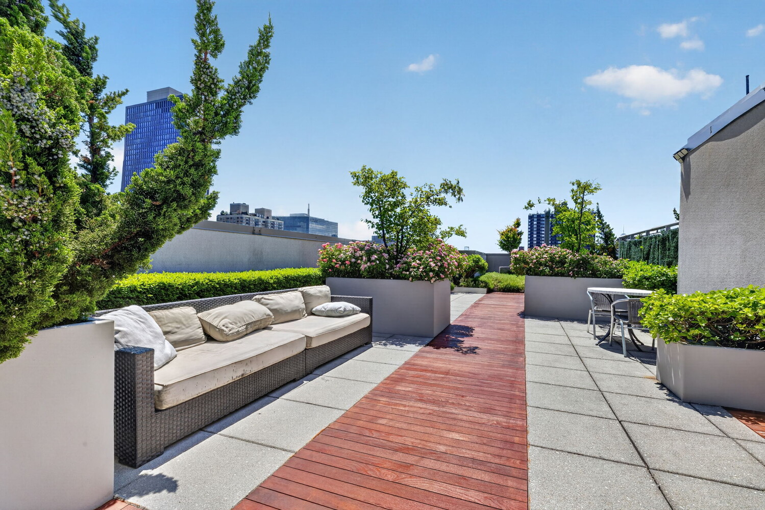 308 East 38th Street Murray Hill New York NY 10016