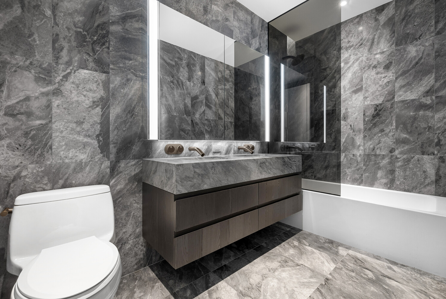 130 William Street 21B Seaport District New York NY 10038