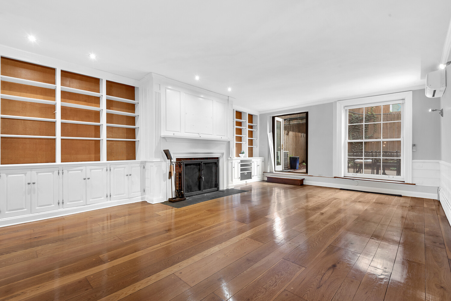 27 West 10th Street Greenwich Village New York NY 10011
