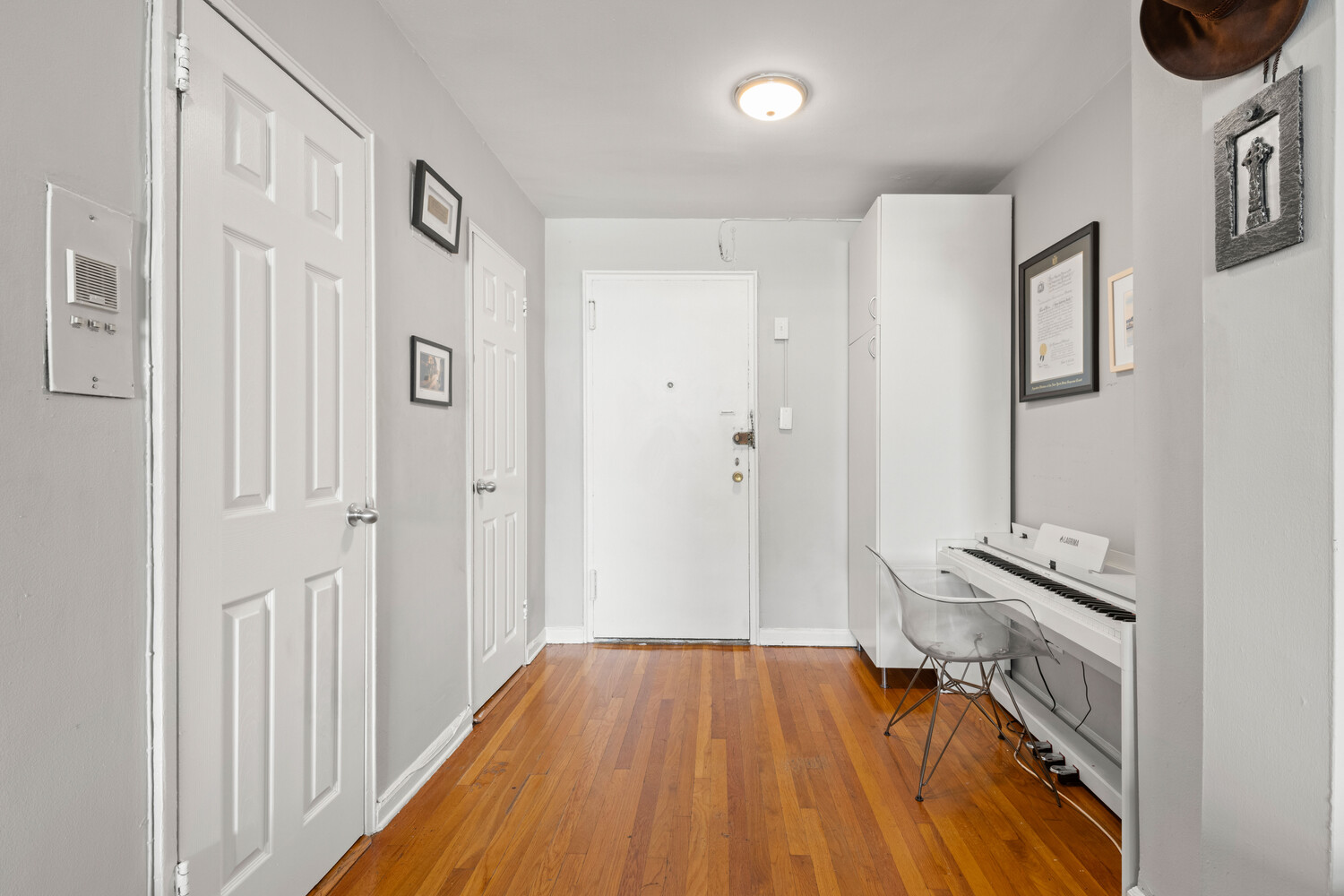 46-01 39th Avenue 509 Sunnyside Gardens Queens NY 11104