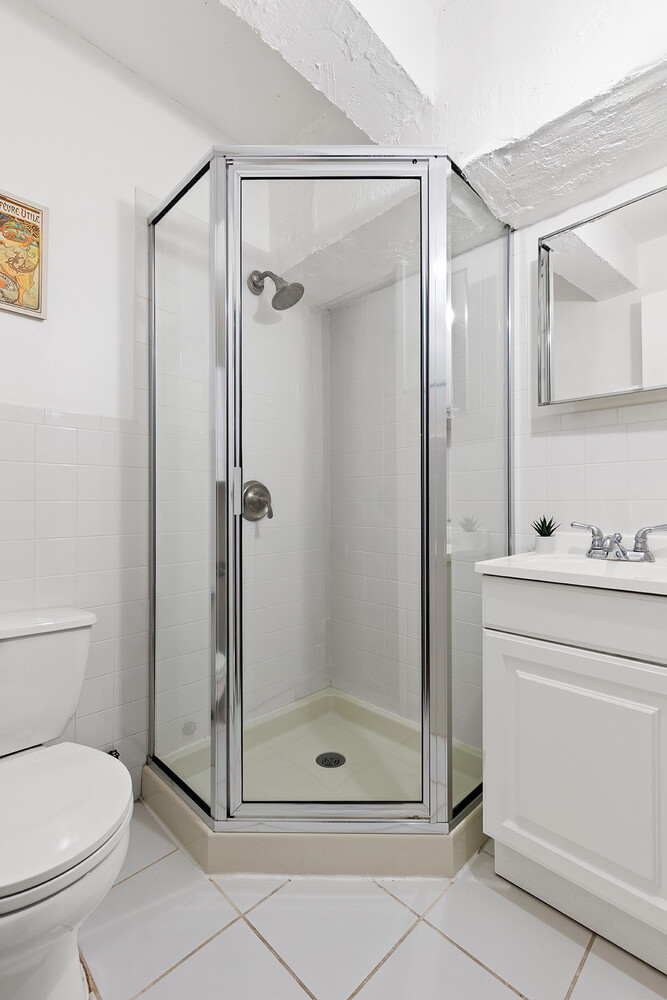 536 West 43rd Street 1B Clinton New York NY 10036