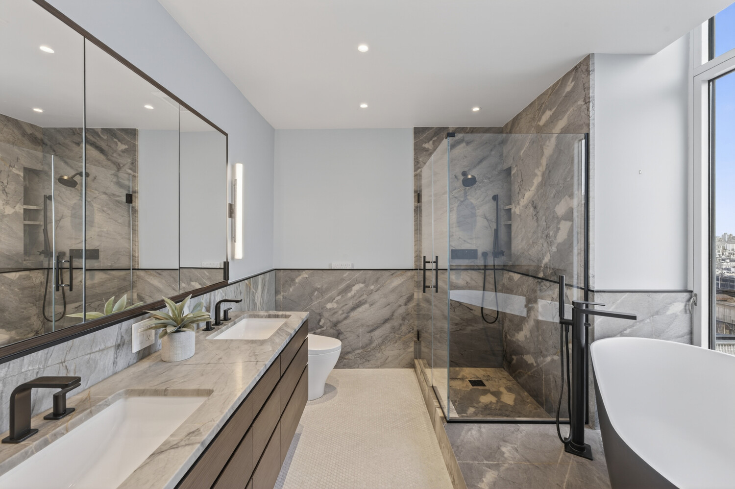 207 East 57th Street Midtown East New York NY 10022