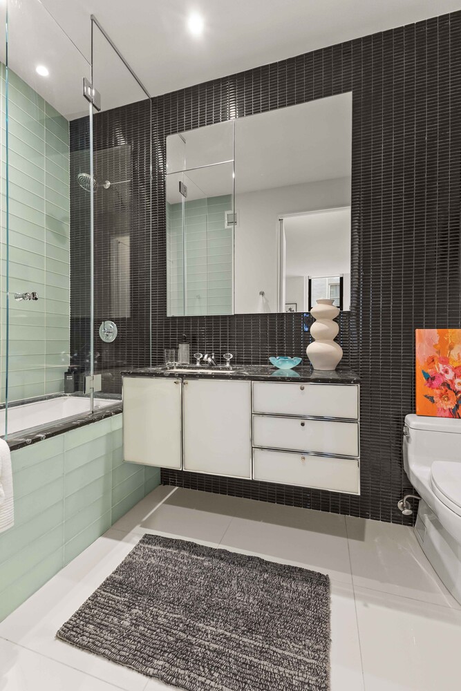 25 Broad Street 15K Financial District New York NY 10004