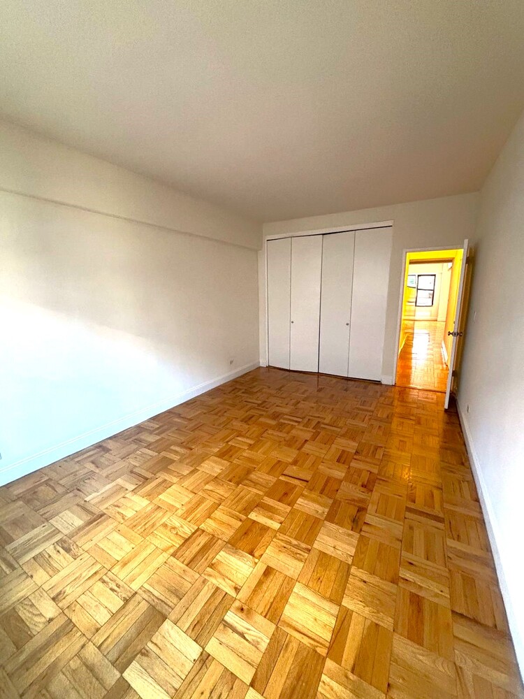 220 East 54th Street 10D Turtle Bay New York NY 10022