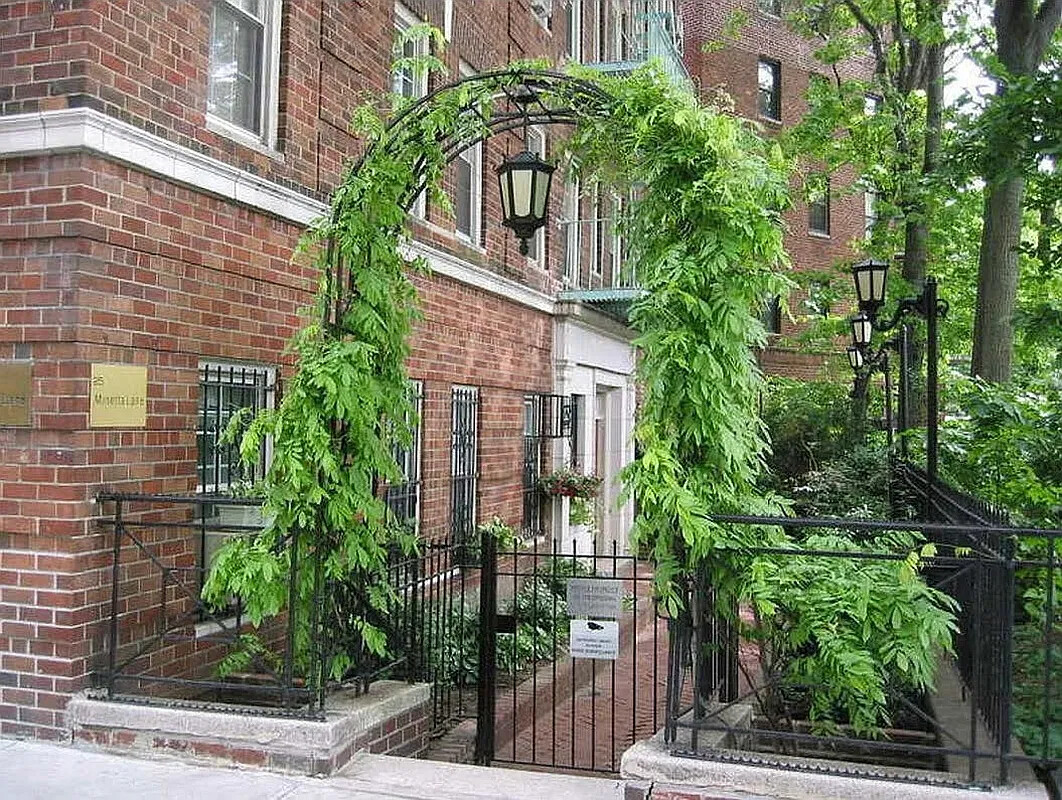 25 Minetta Lane 4D Greenwich Village New York NY 10012