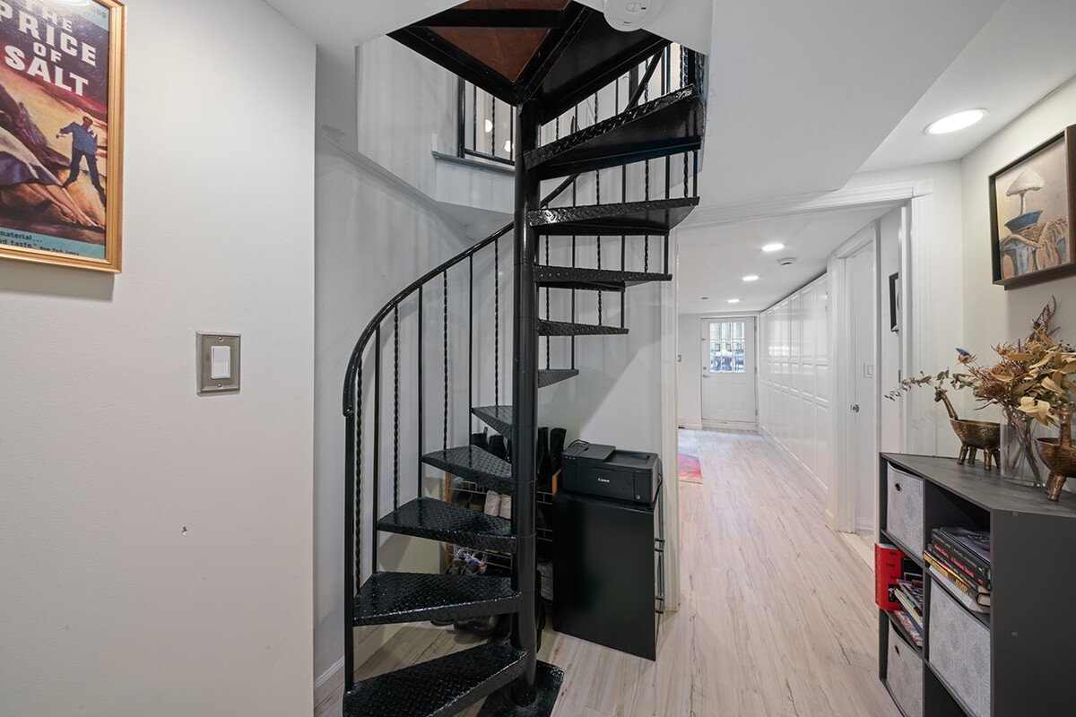 156 Pulaski Street 1C Bedford Stuyvesant Brooklyn NY 11206