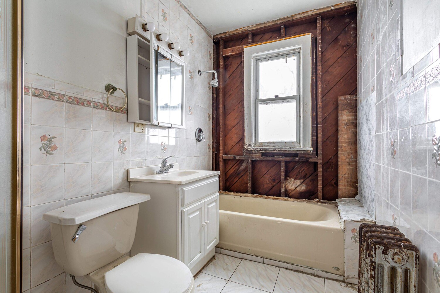 968 East 48th Street Farragut Brooklyn NY 11203