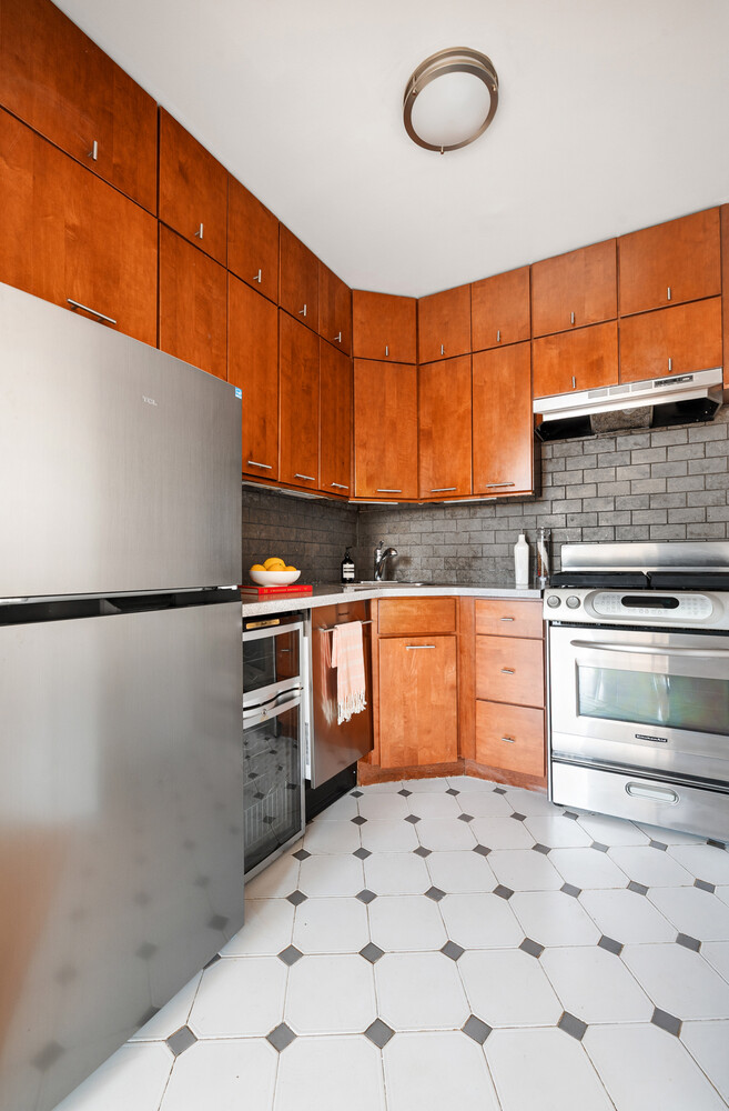 186 West 80th Street Upper West Side New York NY 10024