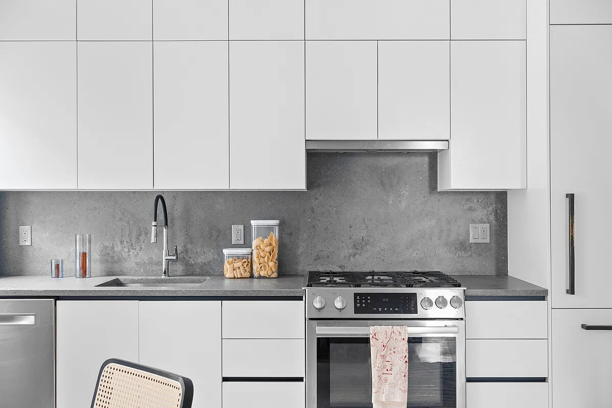 24-39 38th Street 1D Astoria Queens NY 11103
