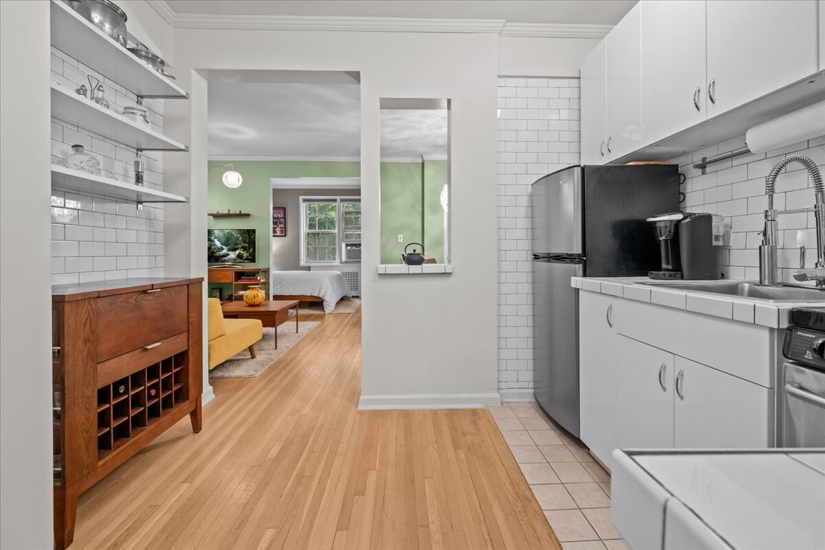 1125 Lorimer Street 2J Greenpoint Brooklyn NY 11222