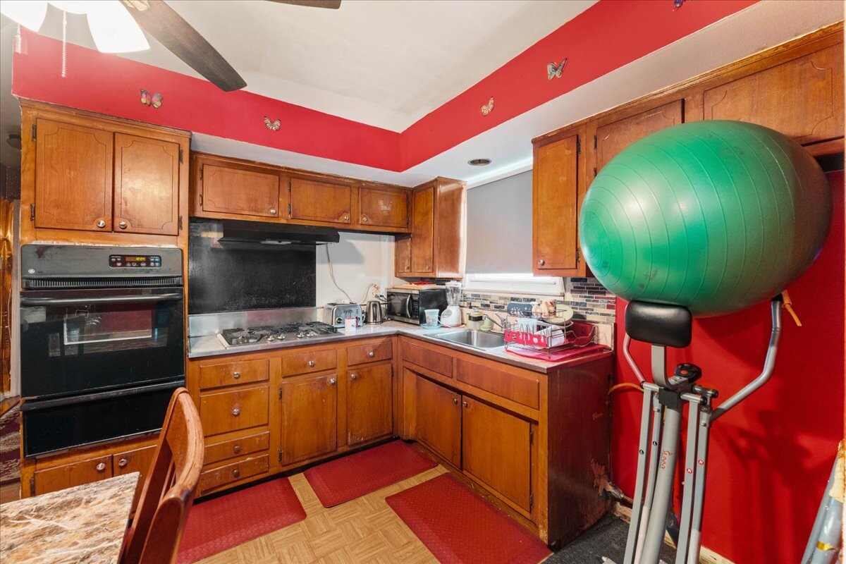 716 Hemlock Street City Line Brooklyn NY 11208