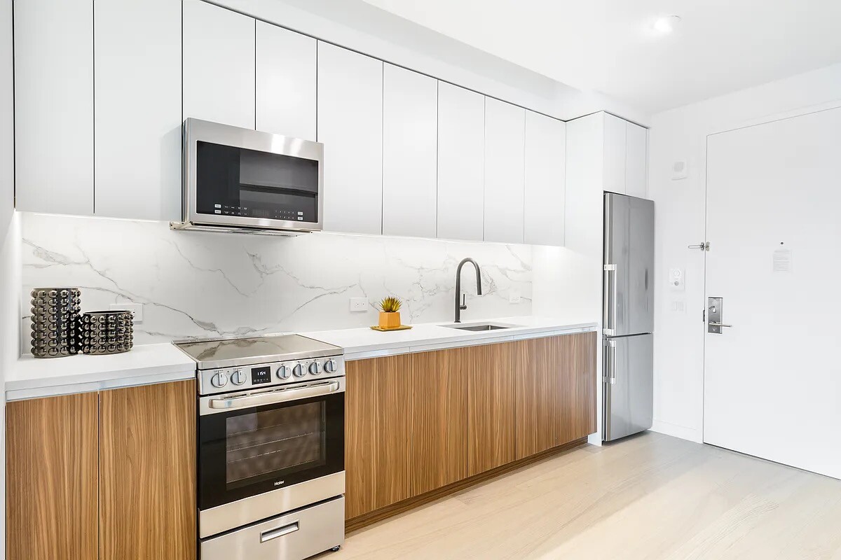 123 Linden Blvd. 17Y Flatbush Brooklyn NY 11226