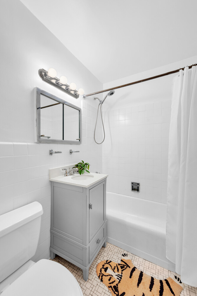 345 East 52nd Street 7B Turtle Bay New York NY 10022