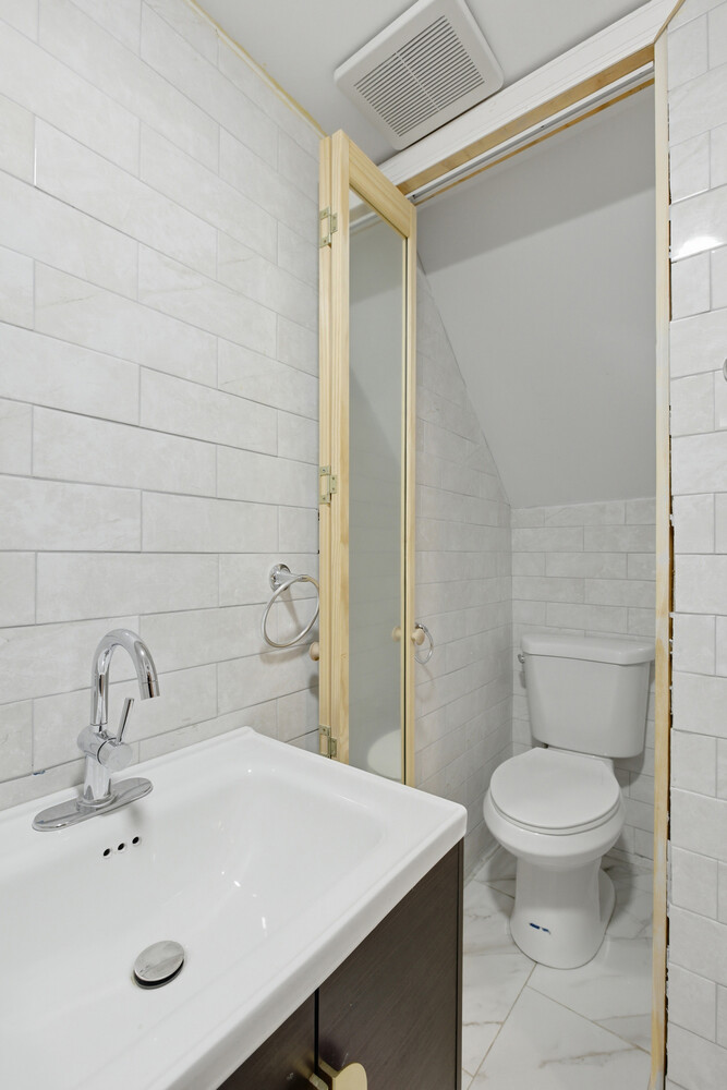 64-36 Austin Street HOUSE Rego Park Queens NY 11374