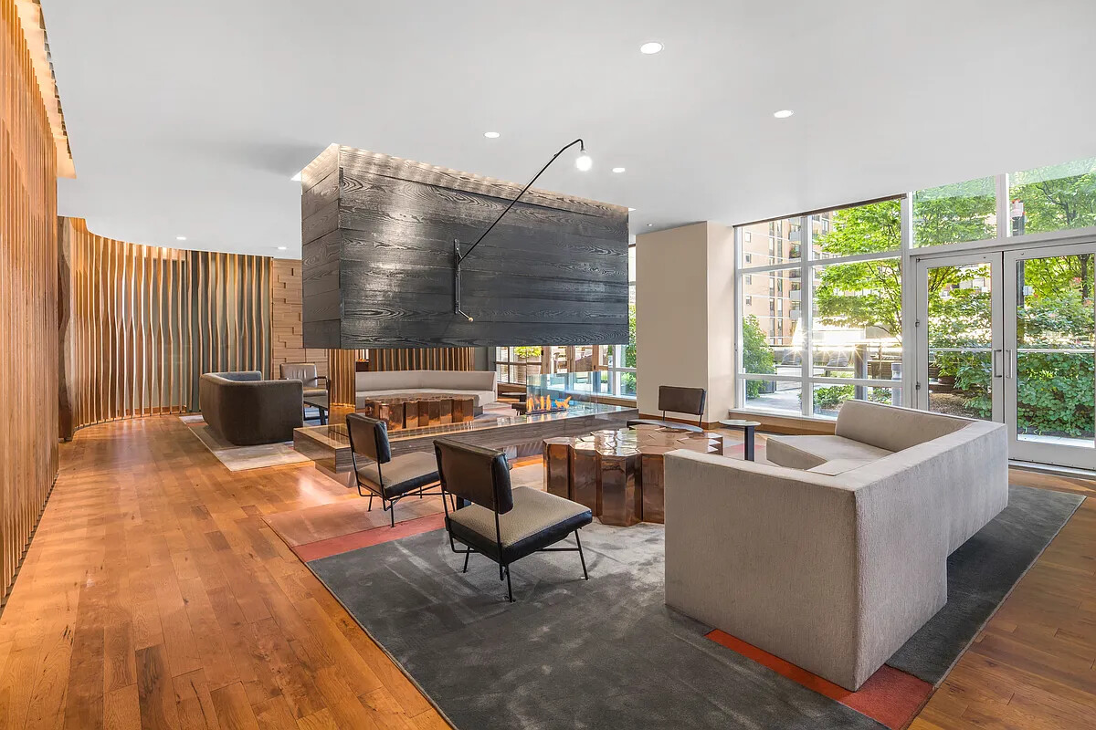 460 West 42nd Street 55A Clinton New York NY 10036