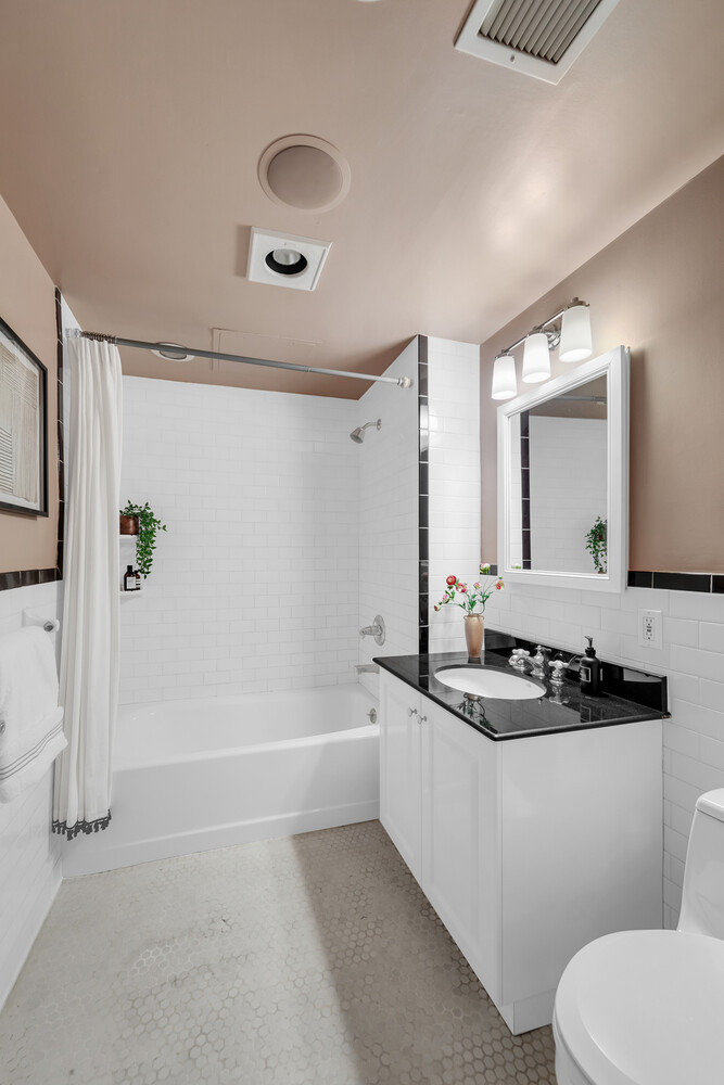 15 West 17th Street LOFT5 Flatiron District New York NY 10011