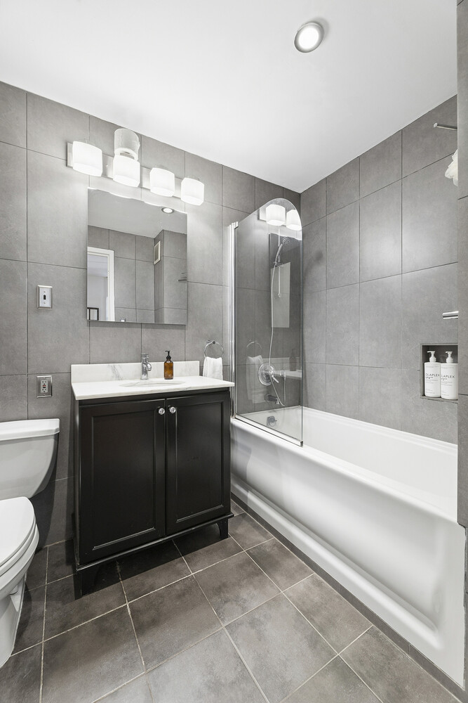 176 Broadway 12D Financial District New York NY 10038