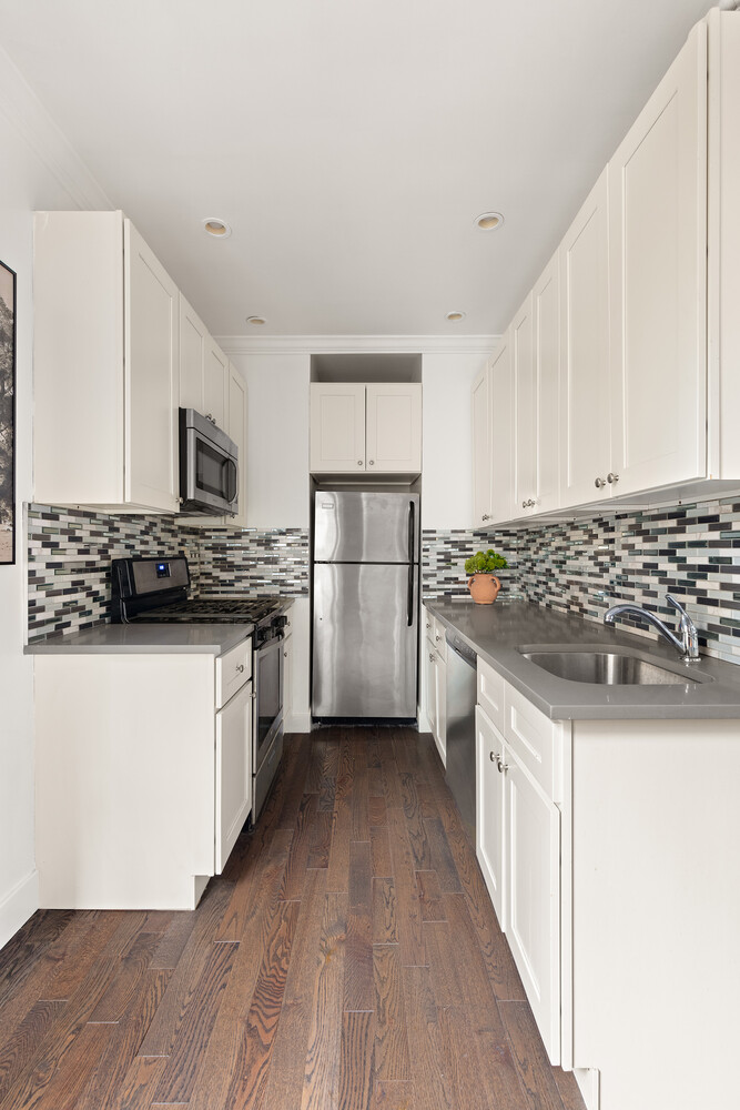 21-06 35th Street Steinway-Ditmars Queens NY 11105