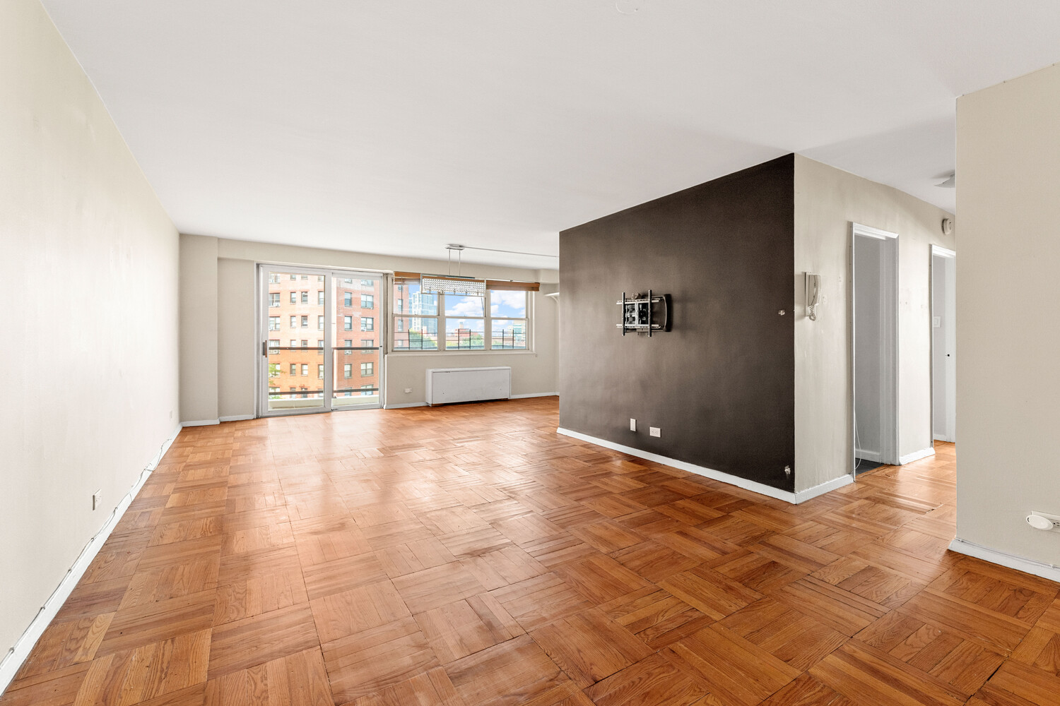 102-10 66th Road 8D Forest Hills Queens NY 11375