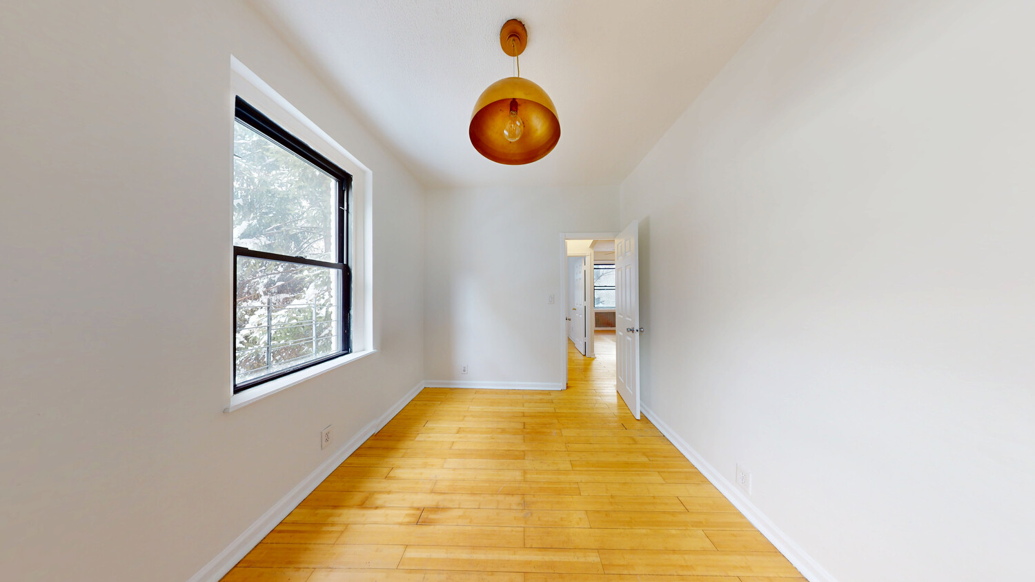 21-38 35th Street APT2 Steinway-Ditmars Queens NY 11105