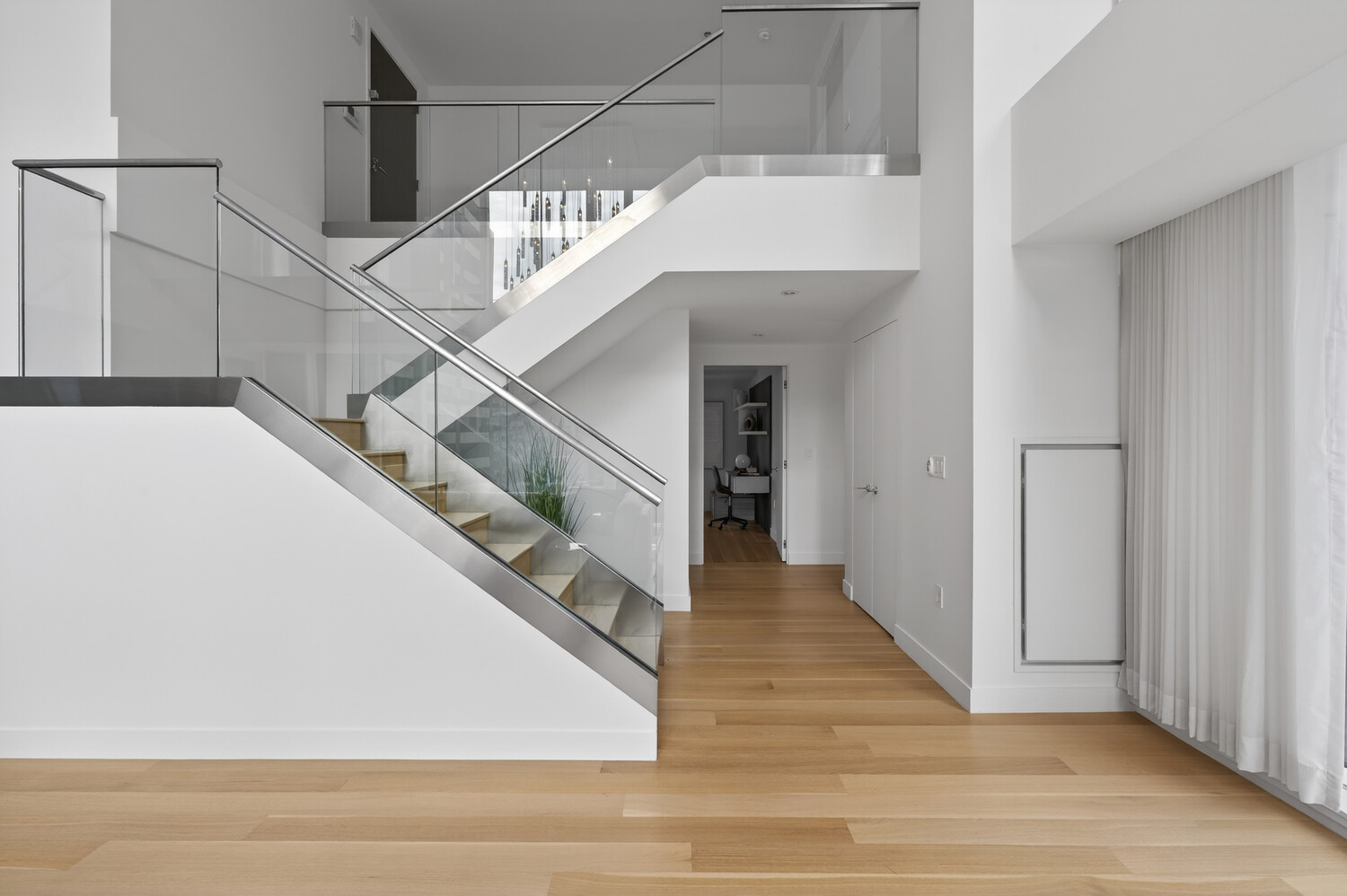 135 West 52nd Street PH4 Midtown West New York NY 10019