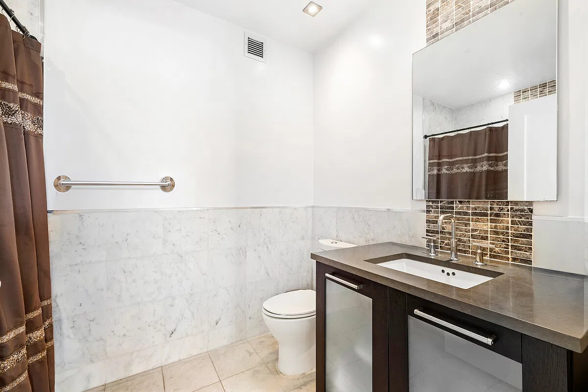 64-05 Yellowstone Blvd. 509P Forest Hills Queens NY 11375