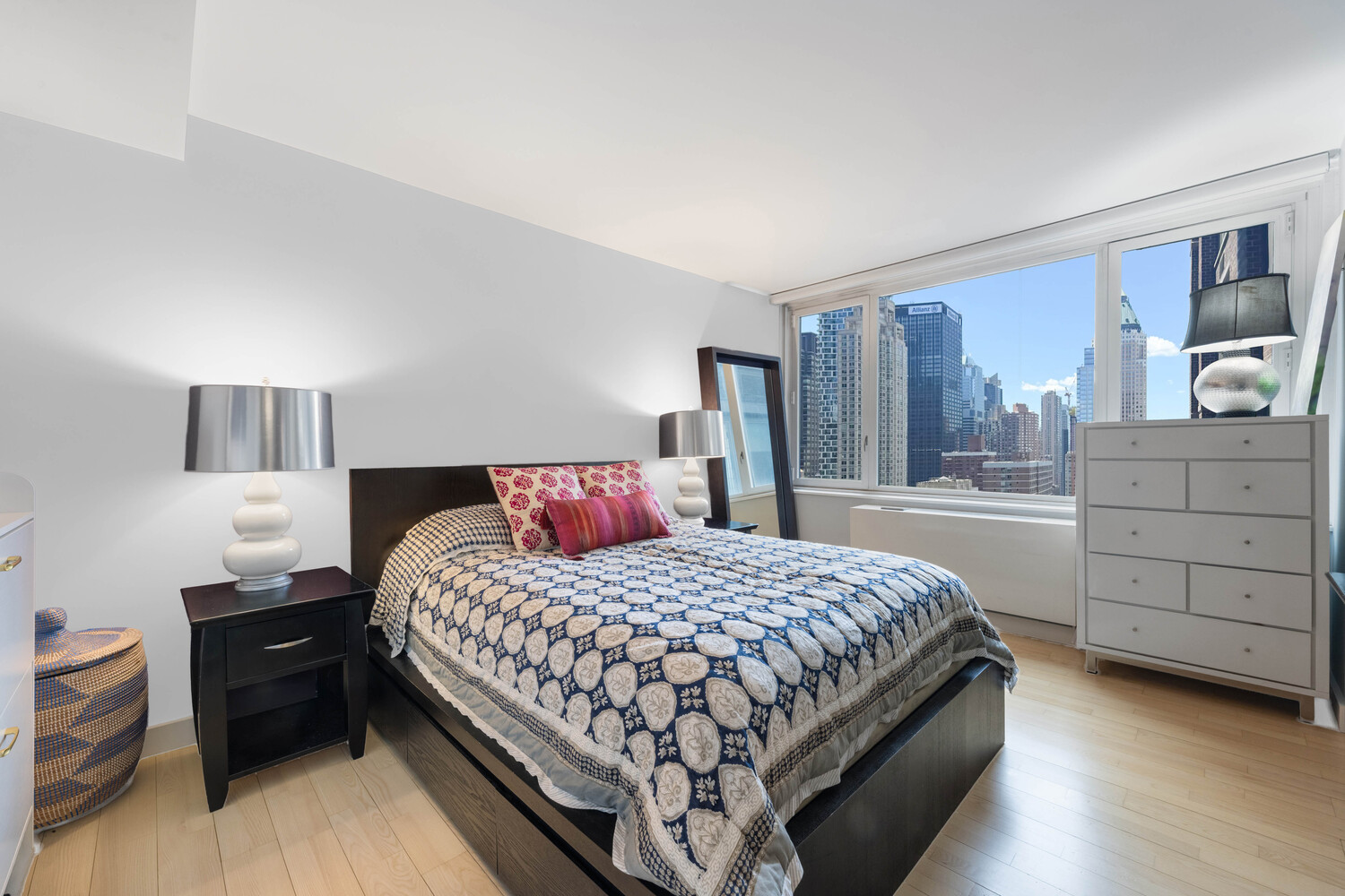322 West 57th Street 32Q Clinton New York NY 10019