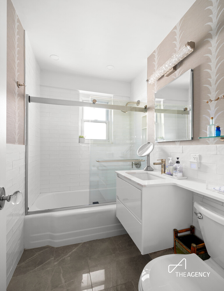 200 East 84th Street 15F Upper East Side New York NY 10028