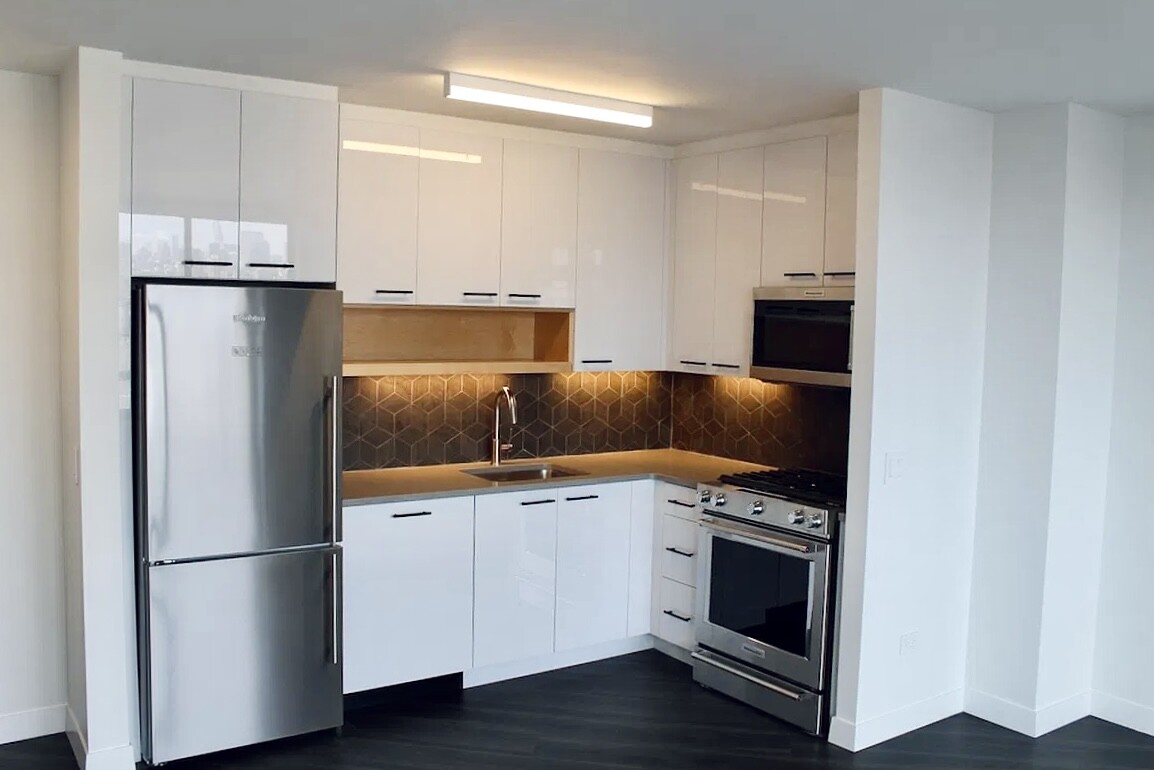 250 East Houston Street 2B E. Greenwich Village New York NY 10002