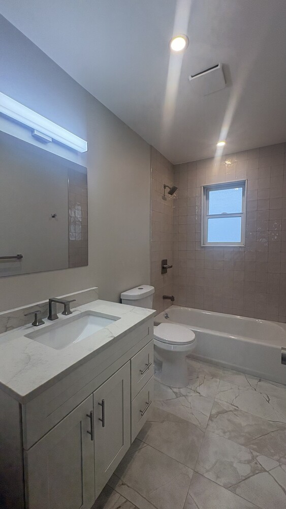 512 Beach 130th Street 3A Belle Harbor Queens NY 11694