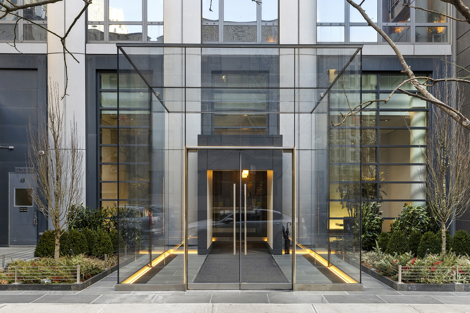 310 West 52nd Street 11D Clinton New York NY 10019
