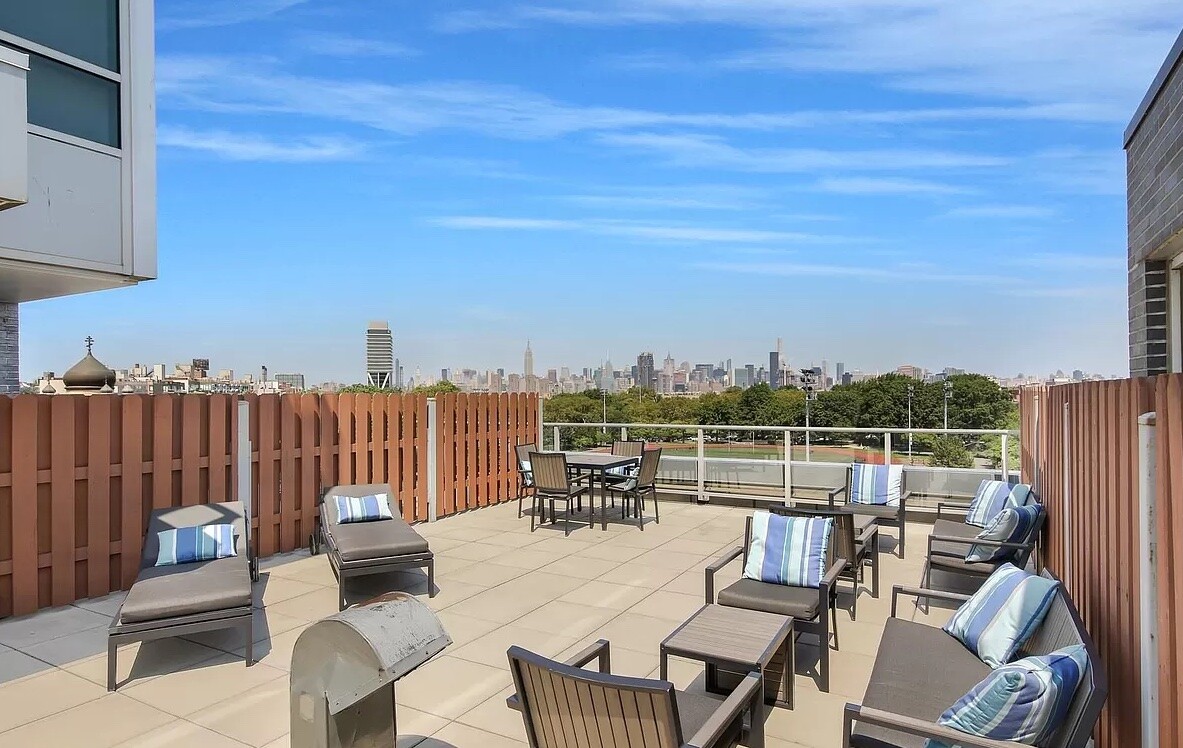 50 Bayard Street 3F Williamsburg Brooklyn NY 11211