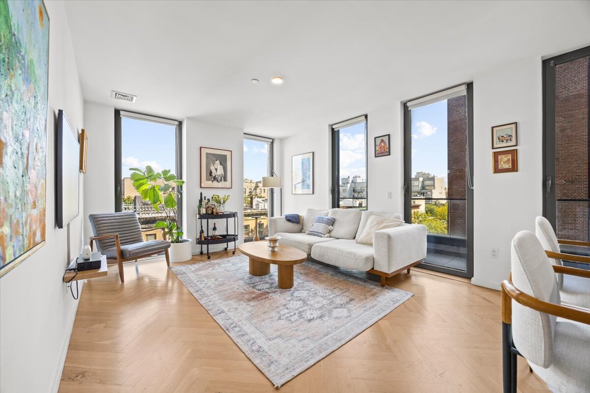 805 Washington Avenue 4B Crown Heights Brooklyn NY 11238