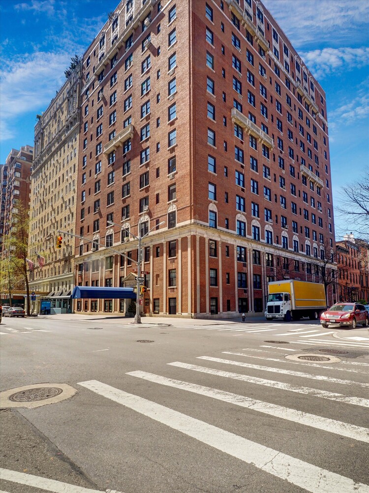 30 Fifth Avenue 2CD Greenwich Village New York NY 10011