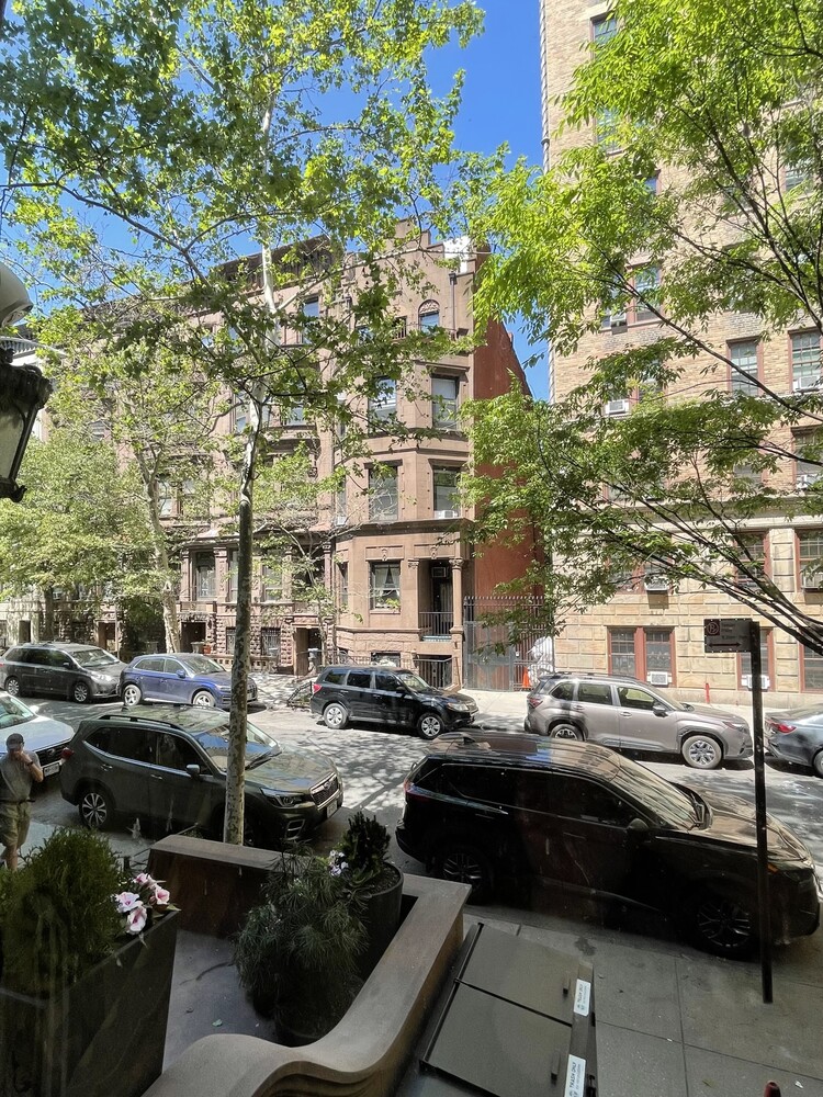 304 West 88th Street 1D Upper West Side New York NY 10024