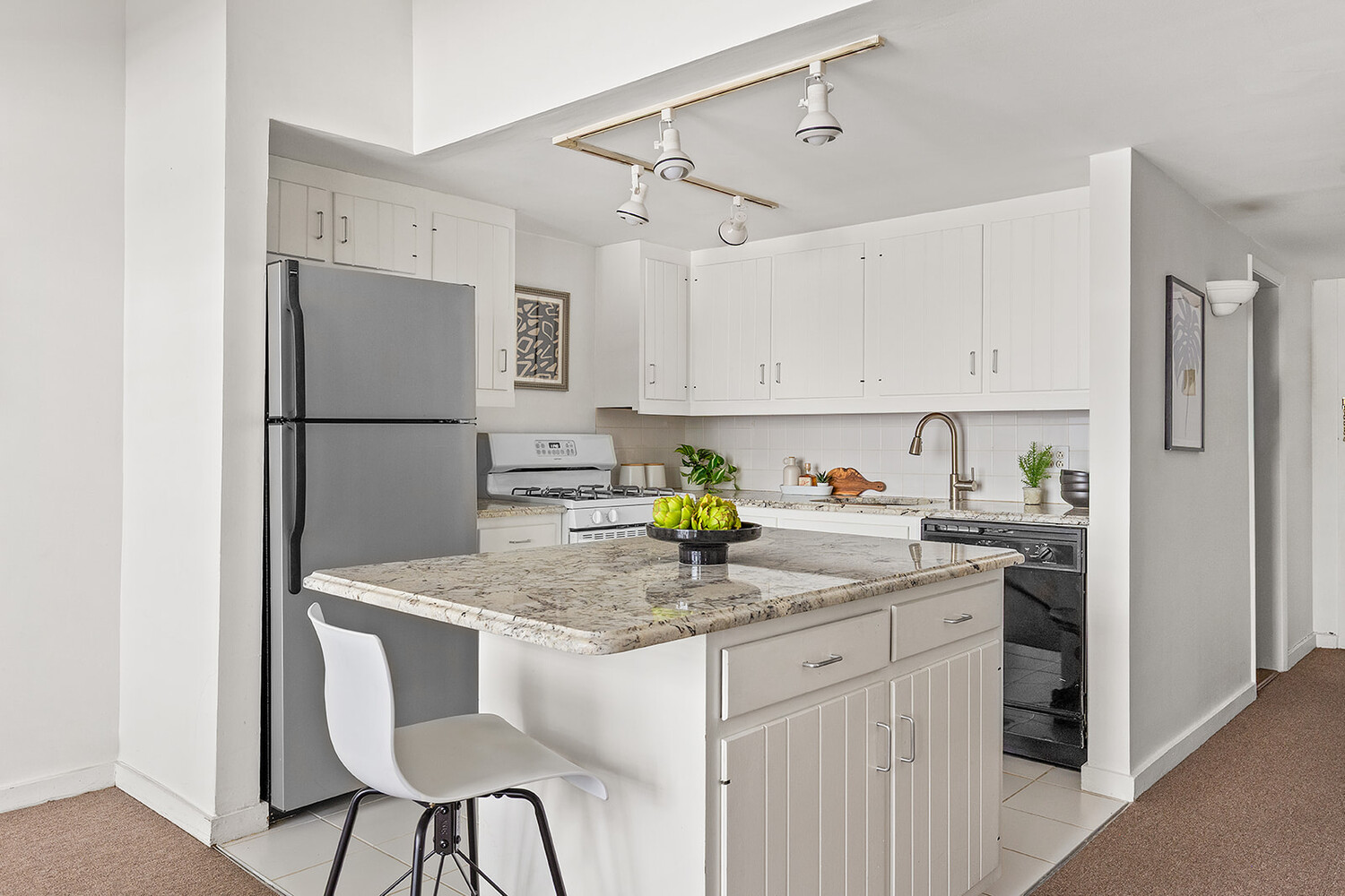 536 West 43rd Street 1B Clinton New York NY 10036